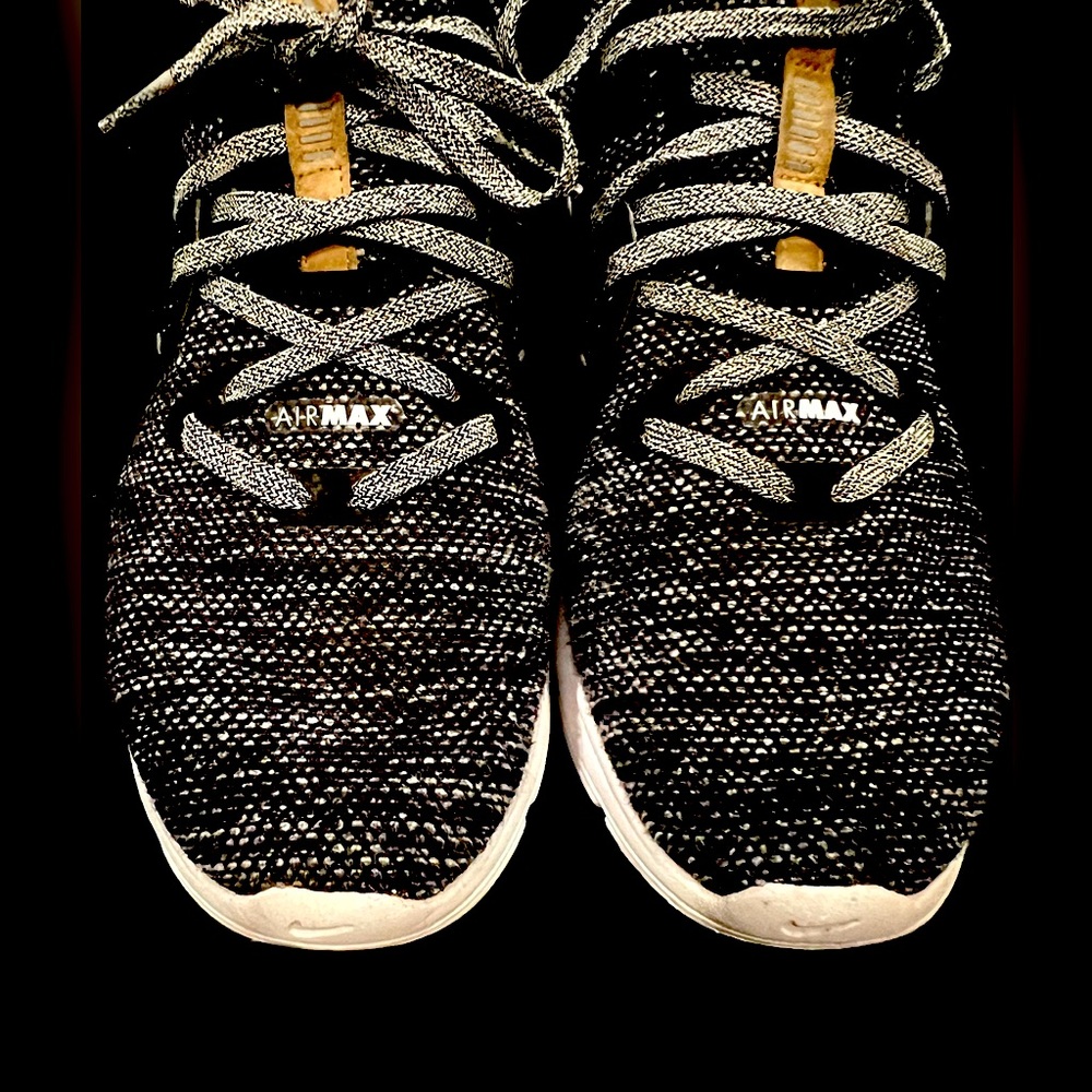 SOLD‼️ NWOT Womens Nike Air Max Sequence 3 - Picture 3 of 16
